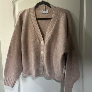 NWT Old Navy Women's Wool Blend Pink Slouchy V-Neck Button Cardigan. Size Medium
